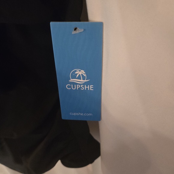 Cupshe Large Black One Piece Swimsuit With‎ Full Front Cut Outs Tie - Picture 4 of 6